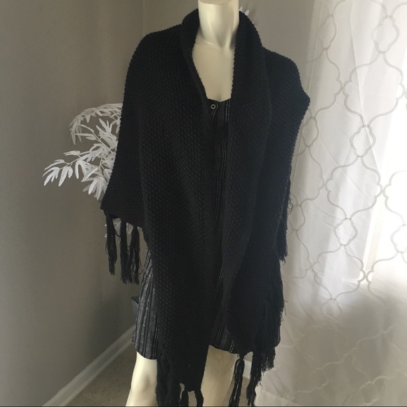 Bebe black knitted shawl with fringe - Picture 3 of 5